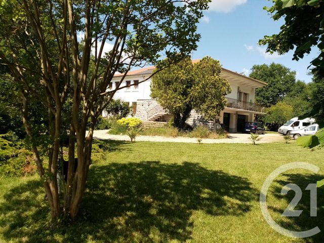 maison à vendre - 8 pièces - 215.0 m2 - LE GARRIC - 81 - MIDI-PYRENEES - Century 21 Agence Sainte-Cécile maison à vendre - 8 pièces - 215.0 m2 - LE GARRIC - 81 - MIDI-PYRENEES - Century 21 Agence Sainte-Cécile