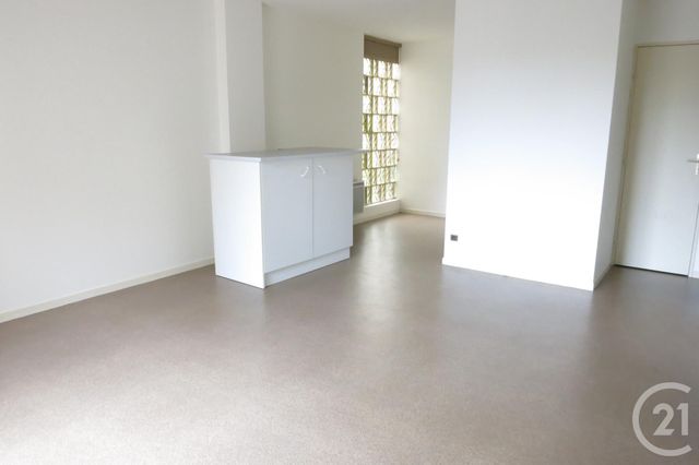 Afficher la photo en grand Appartement T1 à louer - 1 pièce - 32.54 m2 - ALBI - 81 - MIDI-PYRENEES - Century 21 Agence Sainte-Cécile