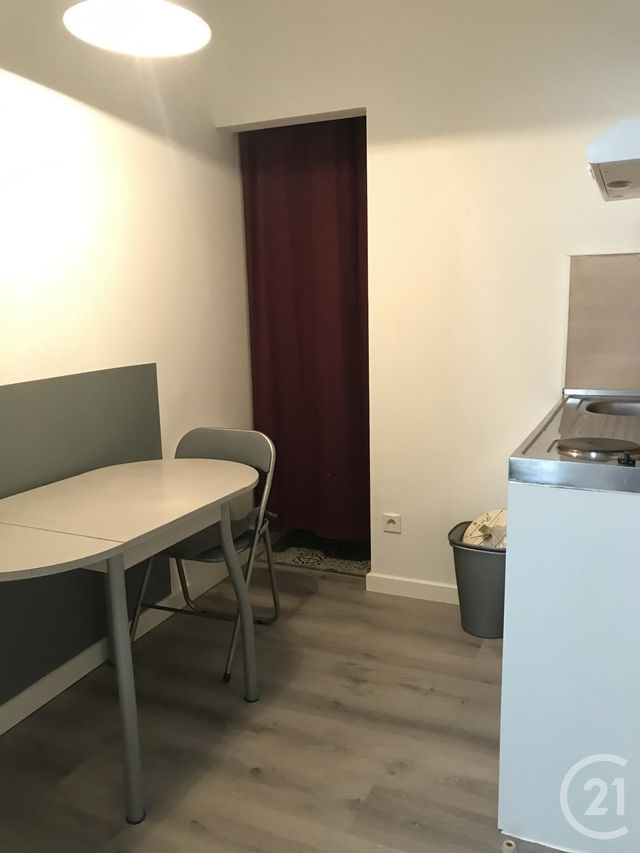 Appartement F1 à louer - 1 pièce - 20.0 m2 - ALBI - 81 - MIDI-PYRENEES - Century 21 Agence Sainte-Cécile Appartement F1 à louer - 1 pièce - 20.0 m2 - ALBI - 81 - MIDI-PYRENEES - Century 21 Agence Sainte-Cécile