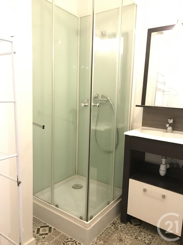 Appartement F1 à louer - 1 pièce - 20.0 m2 - ALBI - 81 - MIDI-PYRENEES - Century 21 Agence Sainte-Cécile Appartement F1 à louer - 1 pièce - 20.0 m2 - ALBI - 81 - MIDI-PYRENEES - Century 21 Agence Sainte-Cécile