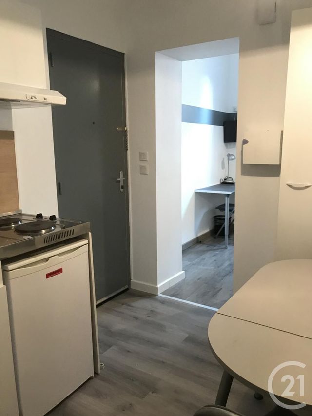 Appartement F1 à louer - 1 pièce - 20.0 m2 - ALBI - 81 - MIDI-PYRENEES - Century 21 Agence Sainte-Cécile Appartement F1 à louer - 1 pièce - 20.0 m2 - ALBI - 81 - MIDI-PYRENEES - Century 21 Agence Sainte-Cécile