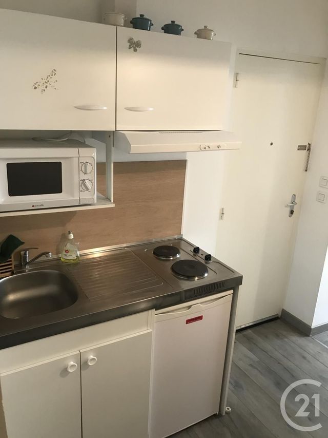 Appartement F1 à louer - 1 pièce - 20.0 m2 - ALBI - 81 - MIDI-PYRENEES - Century 21 Agence Sainte-Cécile Appartement F1 à louer - 1 pièce - 20.0 m2 - ALBI - 81 - MIDI-PYRENEES - Century 21 Agence Sainte-Cécile