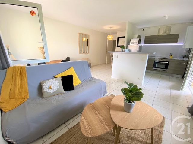 Appartement F2 à louer - 2 pièces - 50.51 m2 - ALBI - 81 - MIDI-PYRENEES - Century 21 Agence Sainte-Cécile Appartement F2 à louer - 2 pièces - 50.51 m2 - ALBI - 81 - MIDI-PYRENEES - Century 21 Agence Sainte-Cécile