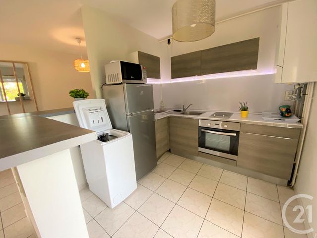 Appartement F2 à louer - 2 pièces - 50.51 m2 - ALBI - 81 - MIDI-PYRENEES - Century 21 Agence Sainte-Cécile Appartement F2 à louer - 2 pièces - 50.51 m2 - ALBI - 81 - MIDI-PYRENEES - Century 21 Agence Sainte-Cécile