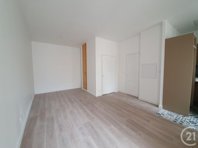 Afficher la photo en grand Studio à vendre - 1 pièce - 27.0 m2 - ALBI - 81 - MIDI-PYRENEES - Century 21 Agence Sainte-Cécile