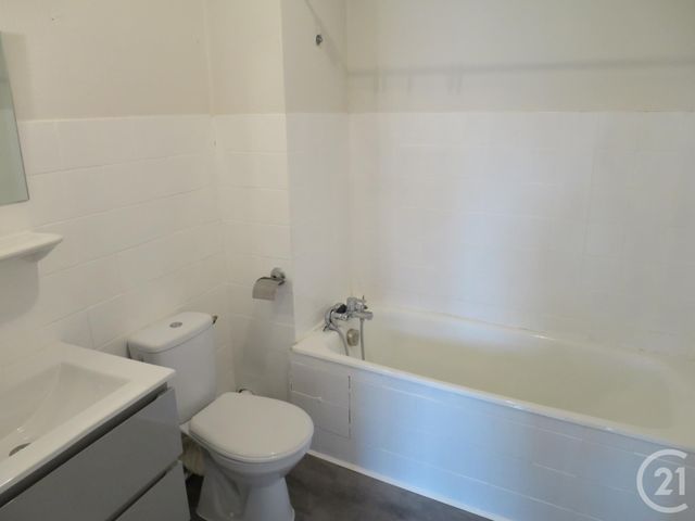 Afficher la photo en grand Appartement T1 à louer - 1 pièce - 35.46 m2 - ALBI - 81 - MIDI-PYRENEES - Century 21 Agence Sainte-Cécile