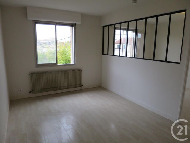 Afficher la photo en grand Appartement T1 à louer - 1 pièce - 35.46 m2 - ALBI - 81 - MIDI-PYRENEES - Century 21 Agence Sainte-Cécile