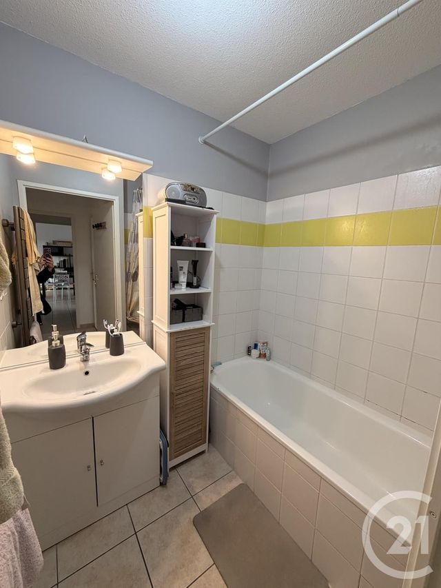 Appartement T3 à louer - 3 pièces - 61.32 m2 - ALBI - 81 - MIDI-PYRENEES - Century 21 Agence Sainte-Cécile