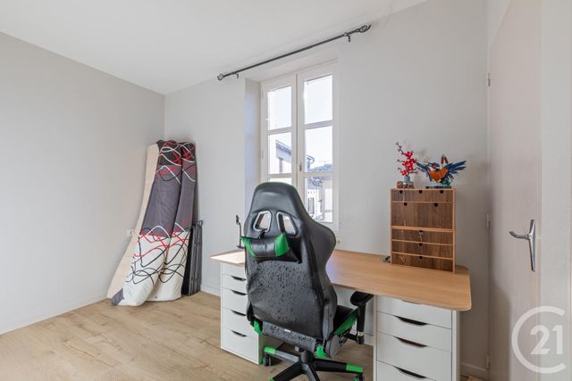 Appartement T3 à vendre - 3 pièces - 53.0 m2 - LESCURE D ALBIGEOIS - 81 - MIDI-PYRENEES - Century 21 Agence Sainte-Cécile