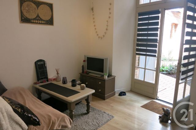 Appartement à louer - 2 pièces - 23.77 m2 - ALBI - 81 - MIDI-PYRENEES - Century 21 Agence Sainte-Cécile