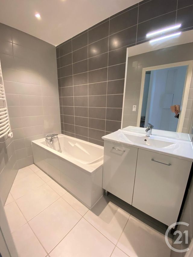 Appartement T3 à louer - 3 pièces - 58.87 m2 - ALBI - 81 - MIDI-PYRENEES - Century 21 Agence Sainte-Cécile