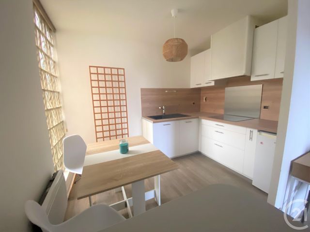 Appartement T1 à louer - 1 pièce - 35.0 m2 - ALBI - 81 - MIDI-PYRENEES - Century 21 Agence Sainte-Cécile