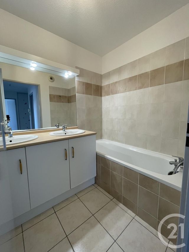 Appartement T3 à louer - 3 pièces - 62.29 m2 - ALBI - 81 - MIDI-PYRENEES - Century 21 Agence Sainte-Cécile