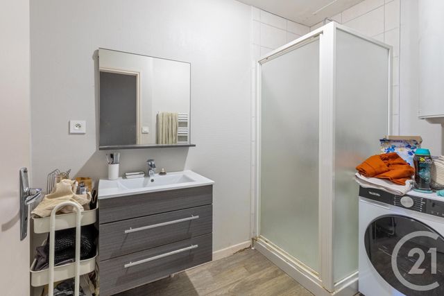 Appartement T3 à louer - 3 pièces - 53.0 m2 - LESCURE D ALBIGEOIS - 81 - MIDI-PYRENEES - Century 21 Agence Sainte-Cécile