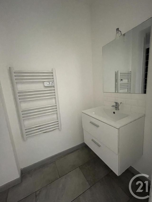Appartement T4 à louer - 4 pièces - 95.54 m2 - ARTHES - 81 - MIDI-PYRENEES - Century 21 Agence Sainte-Cécile
