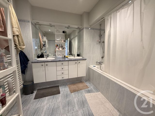 Appartement F5 à louer - 5 pièces - 122.0 m2 - ALBI - 81 - MIDI-PYRENEES - Century 21 Agence Sainte-Cécile