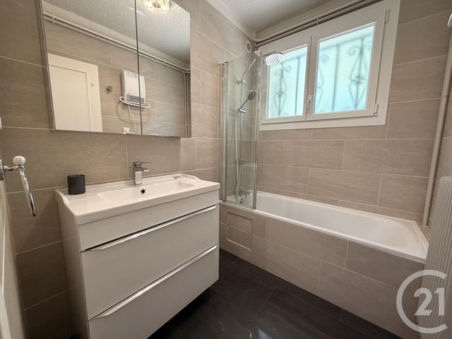 Appartement T3 à louer - 3 pièces - 62.93 m2 - ALBI - 81 - MIDI-PYRENEES - Century 21 Agence Sainte-Cécile